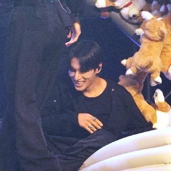 THIS IS SO CUTE 😭😭😭😭