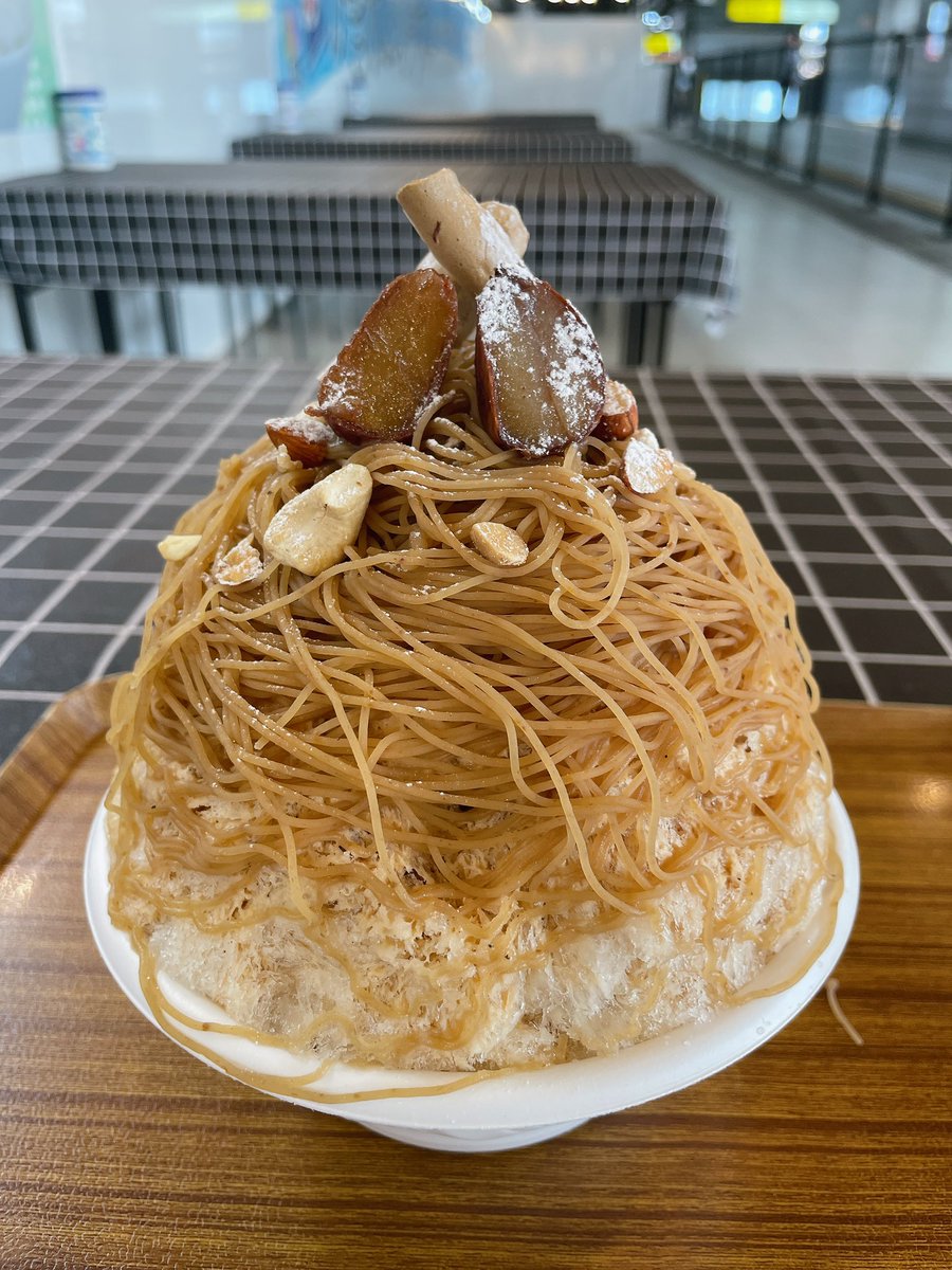 昨日のかき氷🍧 「1ミリモンブランとアールグレイ🌰🫖」 JR名古屋駅1