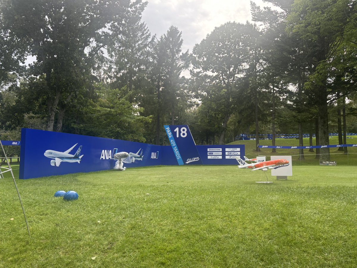 Yasu33528's tweet photo. いよいよ始まります⛳️ANA OPEN🏌️‍♀️
今日はブロアマチャリティー
一緒に回ったのは河本 力プロ💪✨
飛ばし屋のイメージが強いですが、アプローチもパターもお上手です👏👏👏
明るくて、とっても素敵なプロでした👍🏻
キャディさんもナイス👍
#ANAOPEN
#札幌ゴルフ倶楽部輪厚コース https://t.co/J8iTT578MO