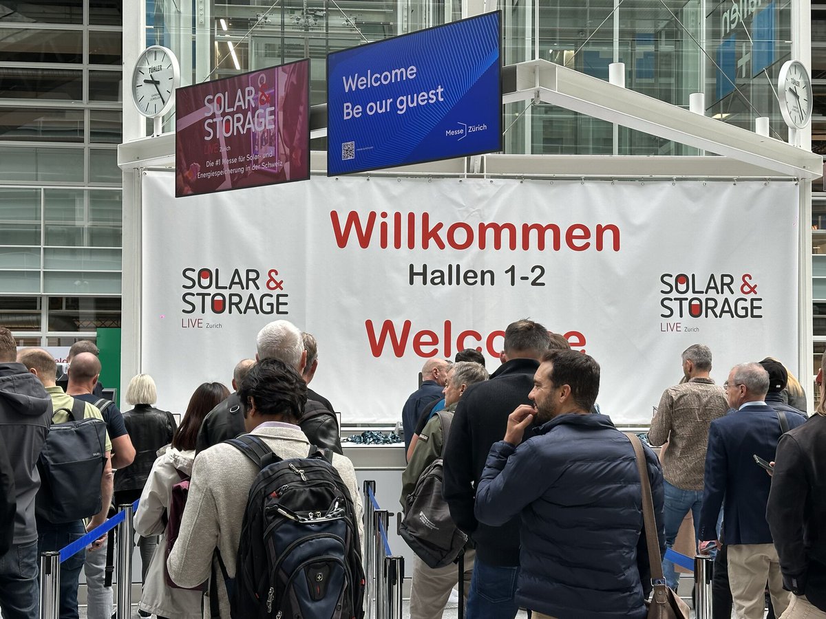 SoliTek_EU's tweet photo. We’re at Solar & Storage Live Zürich ⚡
Day 2 - connecting with partners & showcasing our sustainable European-made solar modules. 🍃
Find us:
🔵 #SoliTek SOLID Solrif at Ernst Schweizer AG
🟡 ClickWall with SOLID Bifacial at Krannich Solar
#SolarAndStorageLive #Sustainability https://t.co/B5RDKxQJkC