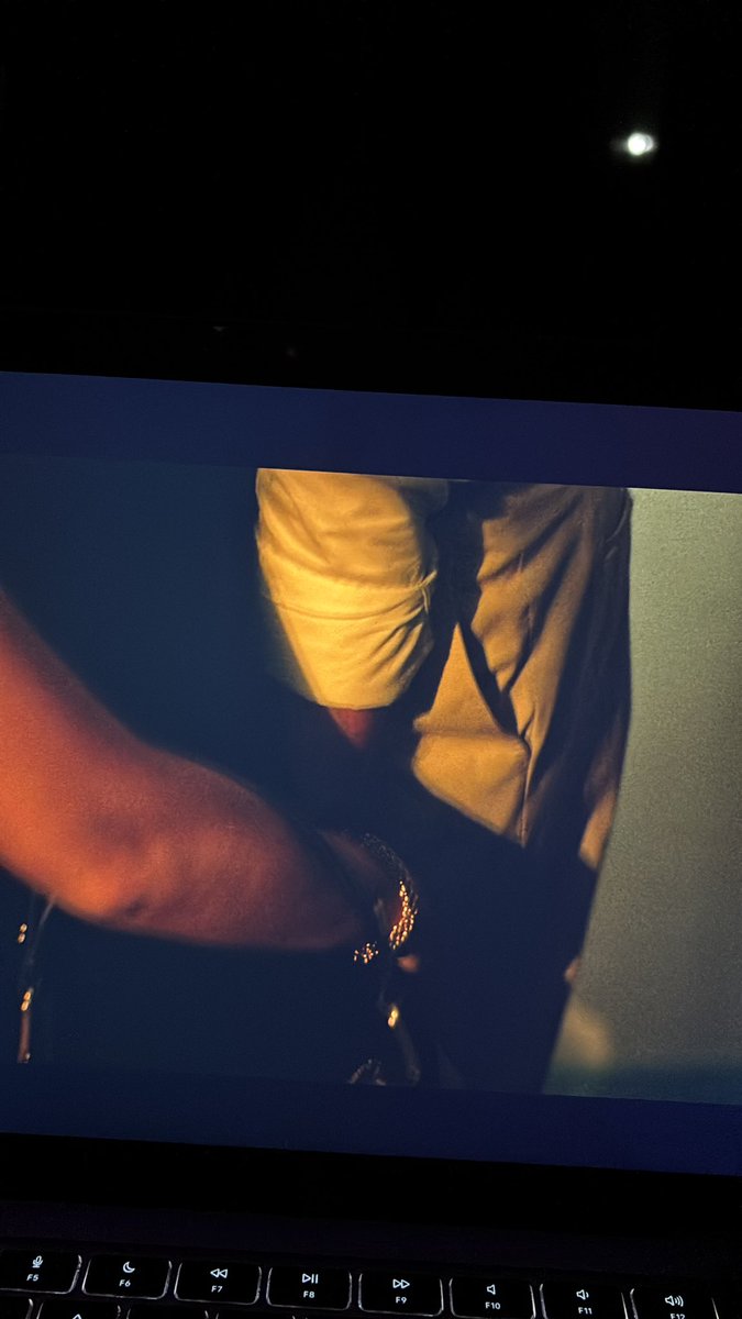 mar1naa00's tweet photo. IM ON THIS PART AND BITCH IM SHOOK
THESONG THE PASSION BONRAD IS BACK BITCH #TSITP #tsip3 #TheSummerlTurnedPretty https://t.co/g6EkxssJ7Q