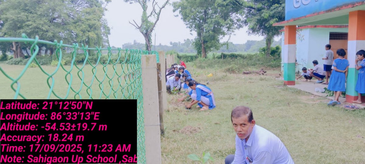 Psamiti_Simulia's tweet photo. 'Ek Ped Maa Ke Naam 2.0' Campaign in SIMULIA BLOCK
#ekpedmaakenaam #odishaplants75lakhtree #odishaplants4mother #plantation #ମାଆପାଇଁଗଛଟିଏ
@cmo_odisha

@PMOIndia

@IPR_Odisha

@PRDeptOdisha https://t.co/acW7DfewBV