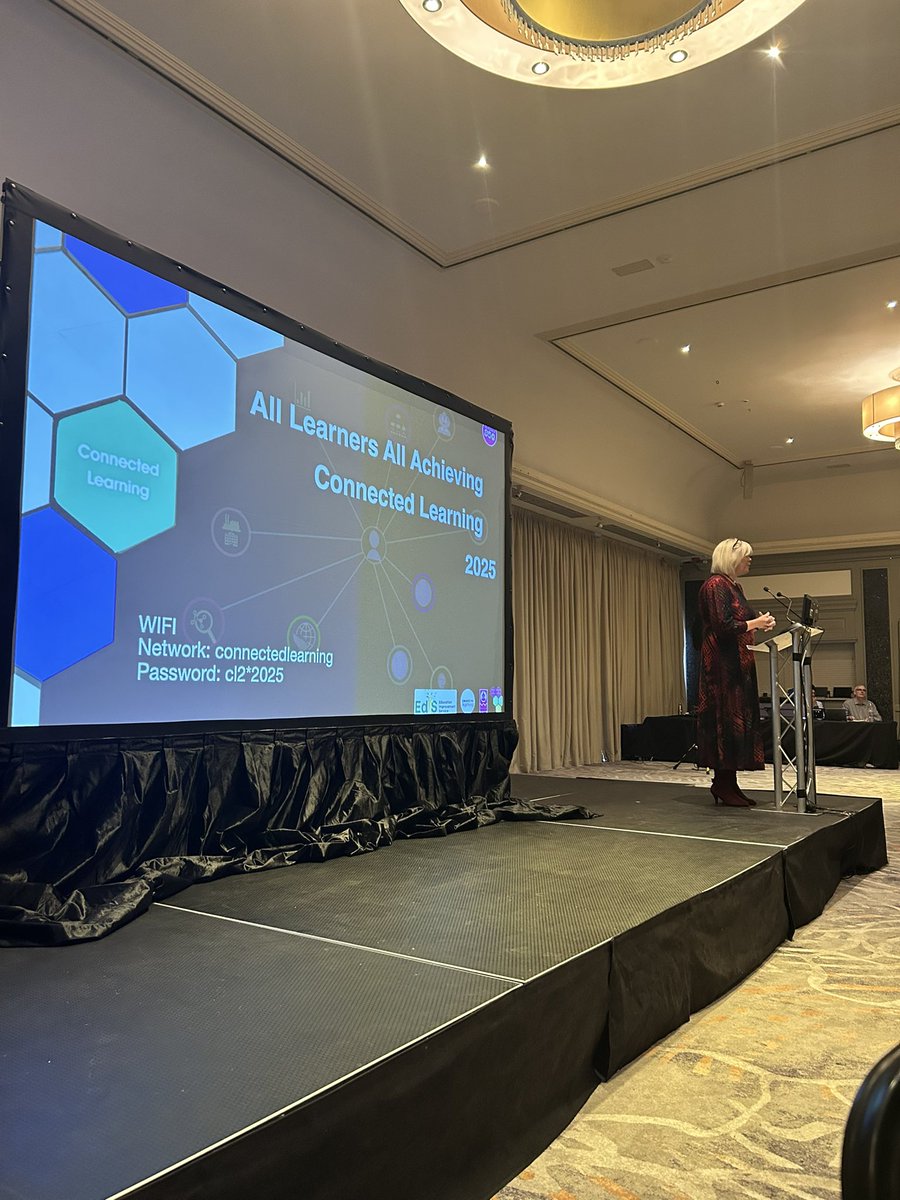 Jane_Arthur_'s tweet image. Glasgow’s Connected Learning Conference welcome from @CarolynDavren HOS and @Doug_GCC #digital #connectedlearning #alllearnersallachieving 🌍📲🙌🏼📊👩🏽‍💻👨🏻‍💻 Great to see our city heads and leaders together #lookingforward #innovation
