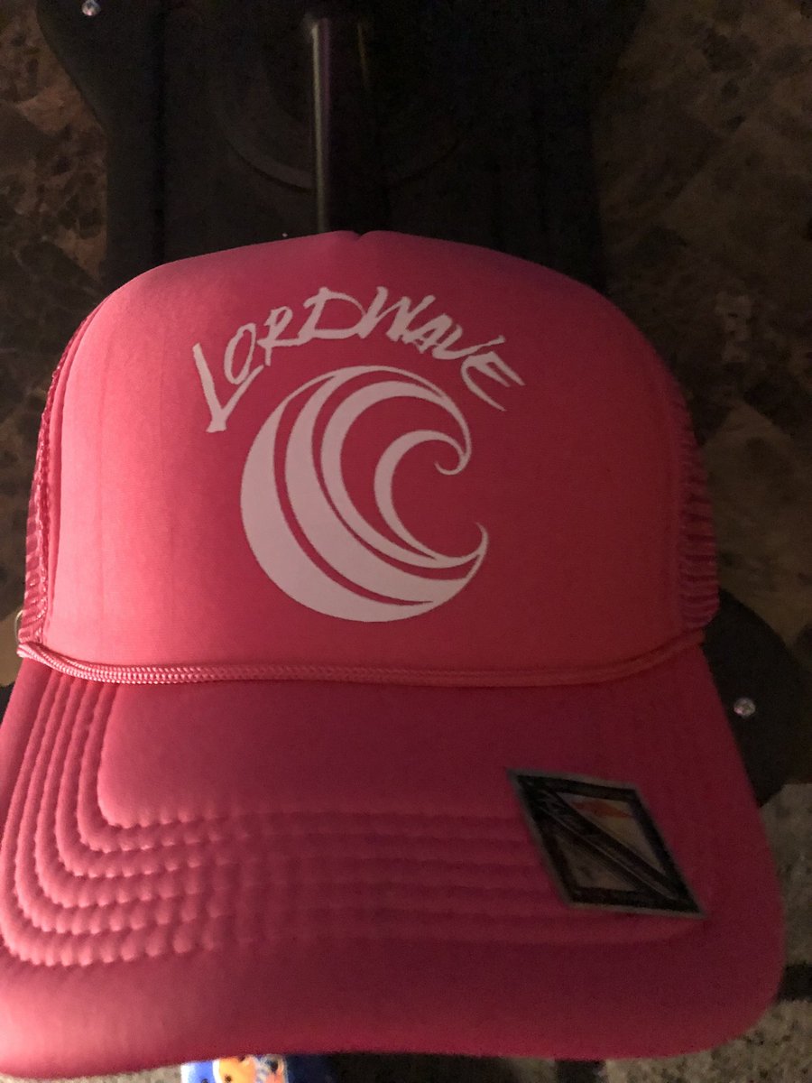 Chucklawayne's tweet image. Pressing for the ladies #Lordwave