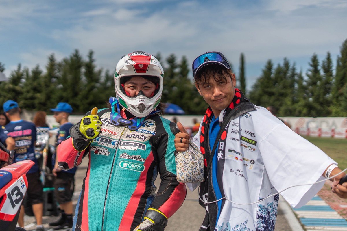 yuna_mx69's tweet image. 本当にたくさんの方々のご協力で今回の海外レースを無事に終えることが出来ました。
ありがとうございました！！

Thank you for the photo!!　@anghelopulophoto 

#supermoto 
#イタリア選手権 
#BRT
#bikersracingteam 
#スーパーモト 
#パイク女子 
#モタード女子 
#チームジャパン