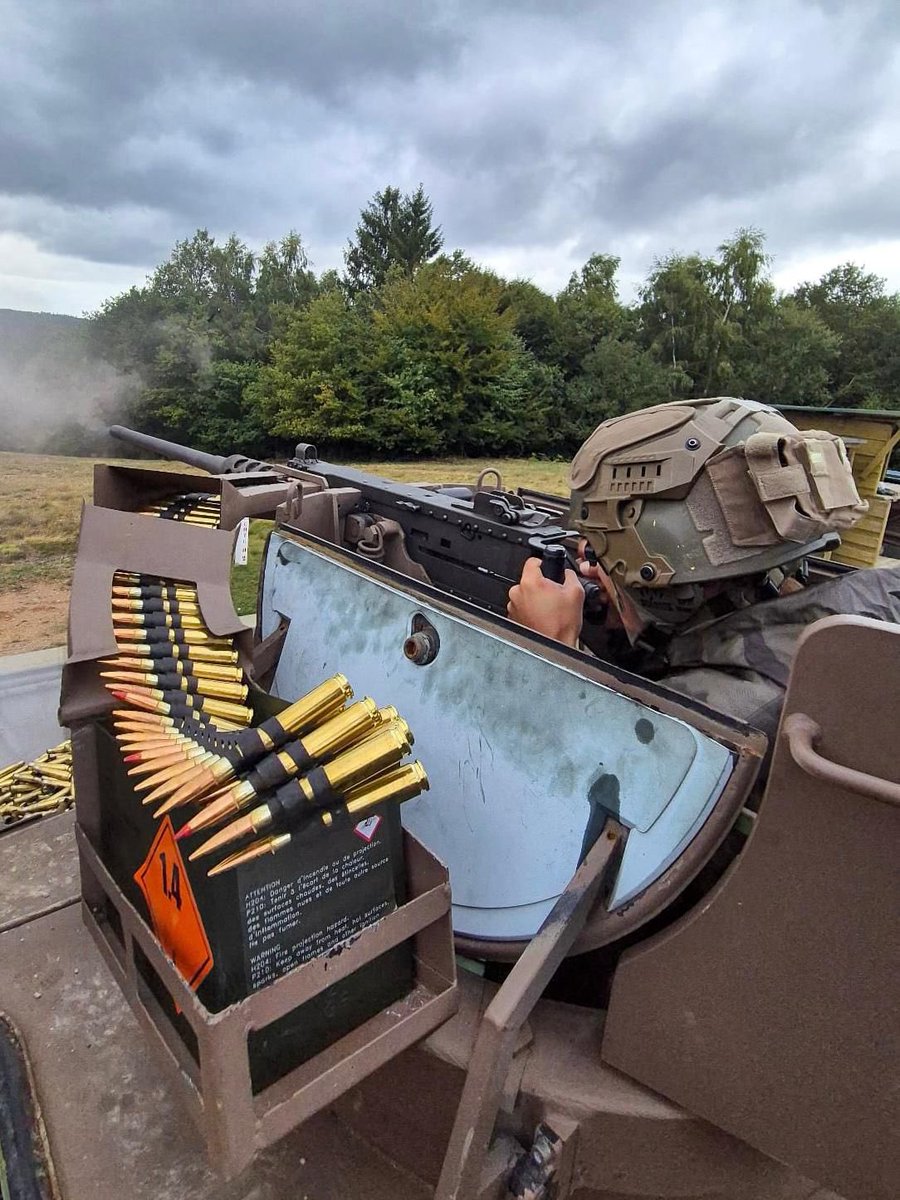 13RG_officiel's tweet photo. Fin de la campagne de tir régimentaire 2025. Pas de compromis avec la maîtrise du feu, c’est le premier savoir-faire du sapeur de combat. Les #sapeurleclerc visent l’excellence dans l’affrontement.
#PrépaOps #SoldatsOps #Frenchforces #army #NotreDéfense https://t.co/sOEN2PRekq