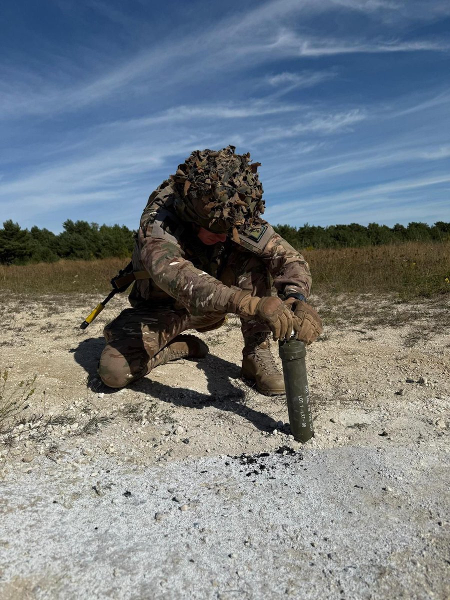 13RG_officiel's tweet photo. Fin de la campagne de tir régimentaire 2025. Pas de compromis avec la maîtrise du feu, c’est le premier savoir-faire du sapeur de combat. Les #sapeurleclerc visent l’excellence dans l’affrontement.
#PrépaOps #SoldatsOps #Frenchforces #army #NotreDéfense https://t.co/sOEN2PRekq