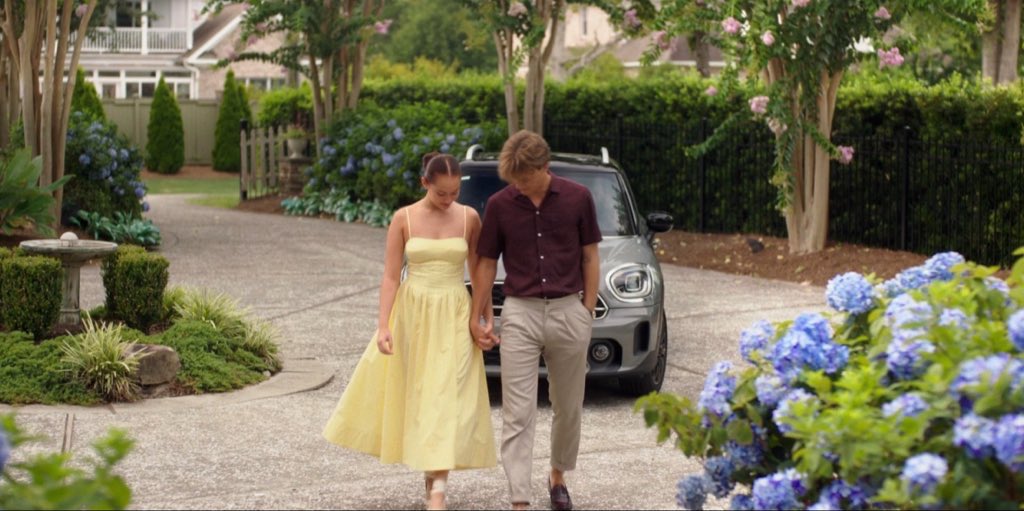 macycoonce's tweet photo. “This is our start. This is the moment it becomes real. We are married. We are infinite. Me and Conrad. The first boy I ever slow danced with, ever cried over. Ever loved.” ♾️ #TheSummerlTurnedPretty #TSITP https://t.co/aDe87Hxtw1