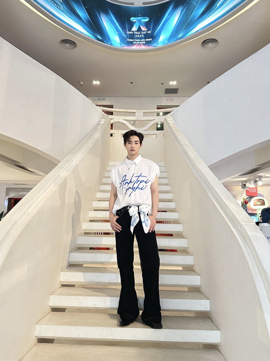 _CONG_twt's tweet photo. Hop on the BUS TOUR - "Say Hi City" with Anh Trai Say Hi 2025
#AnhTraiSayHi2025 #AnhTraiSayHi #ATSH #CONGB https://t.co/jV8lauUXzD