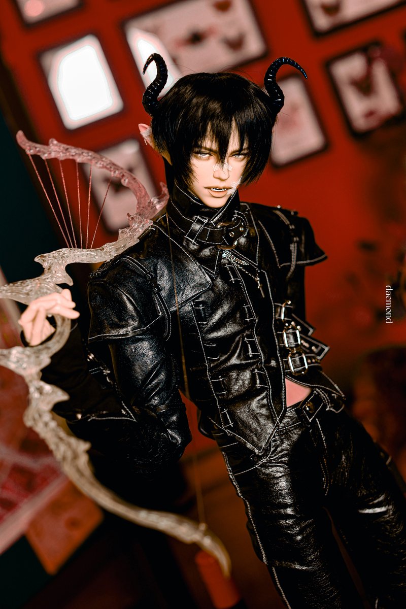 안녕하세요. 
선주문 의상 LUNACY를 판매할 예정입니다. 
계정 팔로우+RT해주신 한 분께 의상을 증정해드립니다!  
🤍사이즈: 아이딜리언 75 바디(ID75) 
🤍9월 18일(목) PM 18:00 (KST) - 10월 6일(월) PM 21:00 (KST) 
🤍홈페이지 - daemond.net/product/lunacy…
#트인덕장터 감사합니다💕