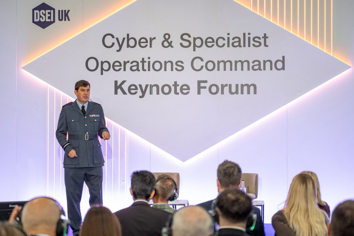 Defence_Futures's tweet image. This time last week ⌚️
At #DSEIUK2025, AVM Mark Ridgway outlined six key drivers reshaping global security and how these trends will impact us out to 2055.
1️⃣ Changing power dynamics
2️⃣ Climate
3️⃣ Demographics
4️⃣ Technology
5️⃣ Economic transformation
6️⃣ Societal inequalities