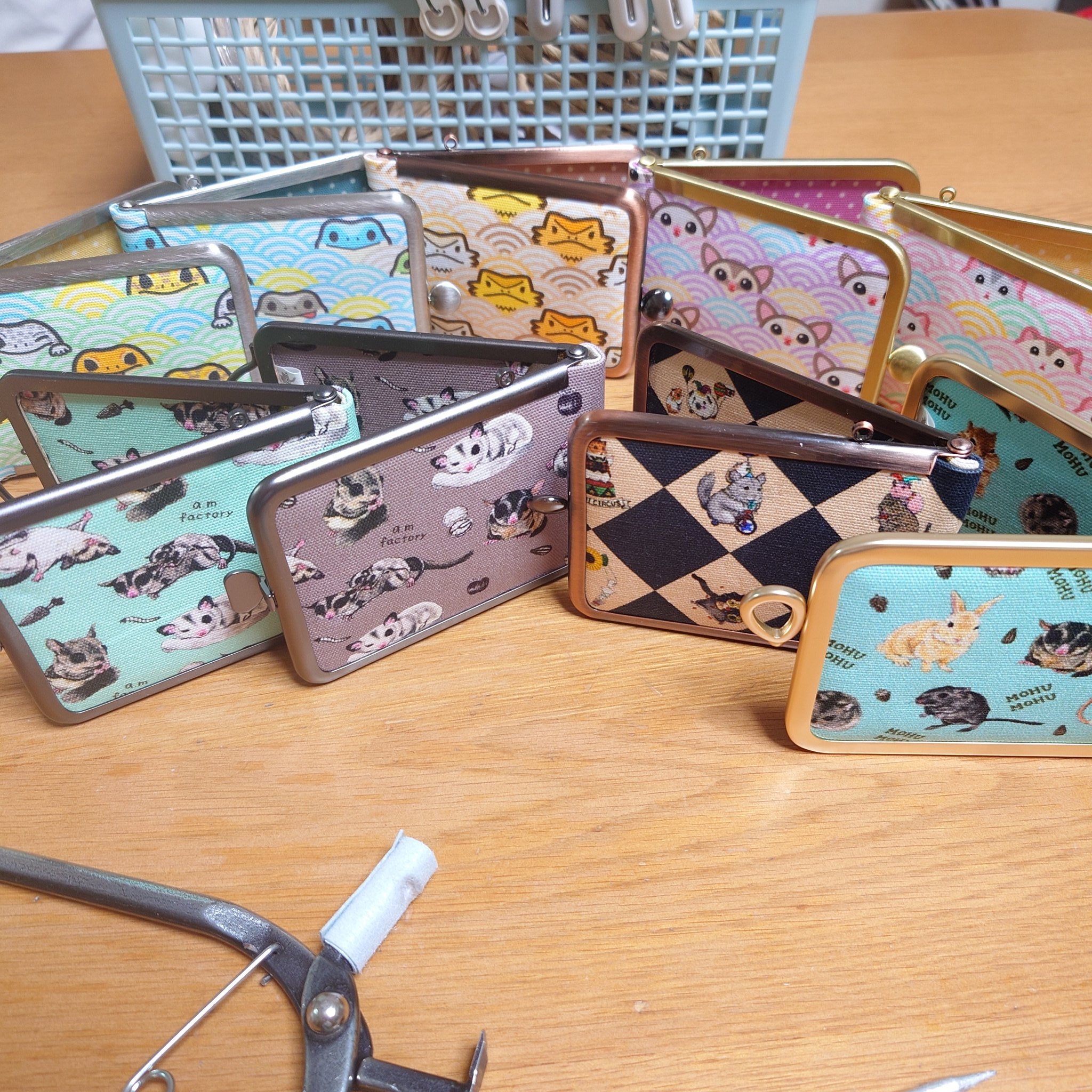 ⭐︎大人気　ぷっくりポーチ　(コメント無しで購入可能です。) あめ（・亜・） (@ShiriZoo33) / X