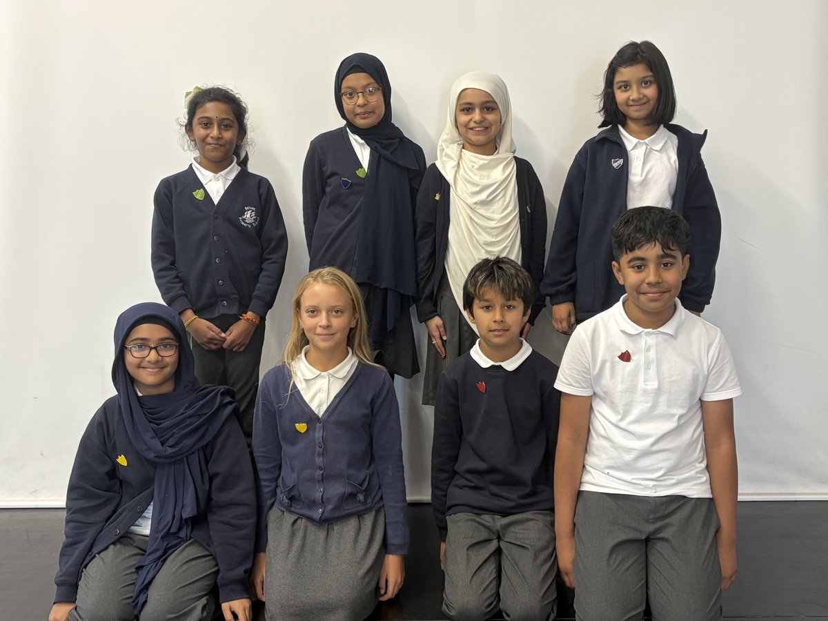 NelsonPriSchool's tweet photo. Our new house captains. Ashvini, Souda, Ruqayyah, Liyaan, Asiya, Sofia, Mustasim and Ehan. 🙌 https://t.co/DW64RpSJnJ