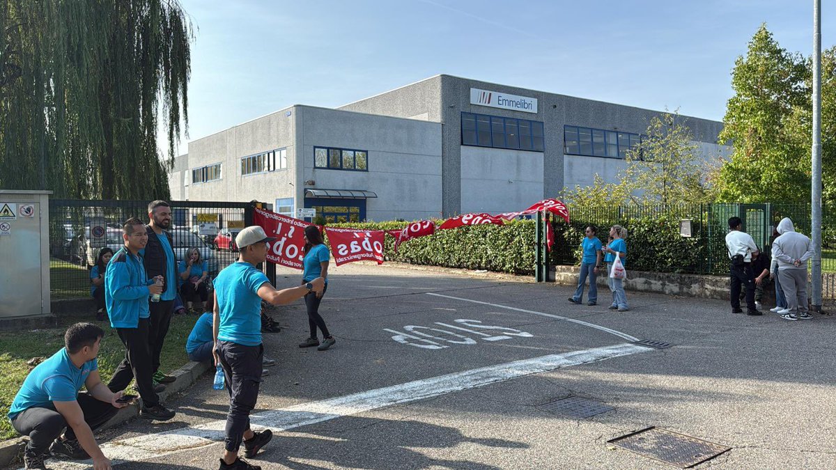 si_cobasnaz's tweet photo. #strike on #ceva #3m #geodis #emmelibri in Solidarity to #geodis #sicobas workers ✊🏻👊🏻✊🏽👊🏽
Link
https://t.co/F1bIHWmWeq https://t.co/FWAdmRFhlG