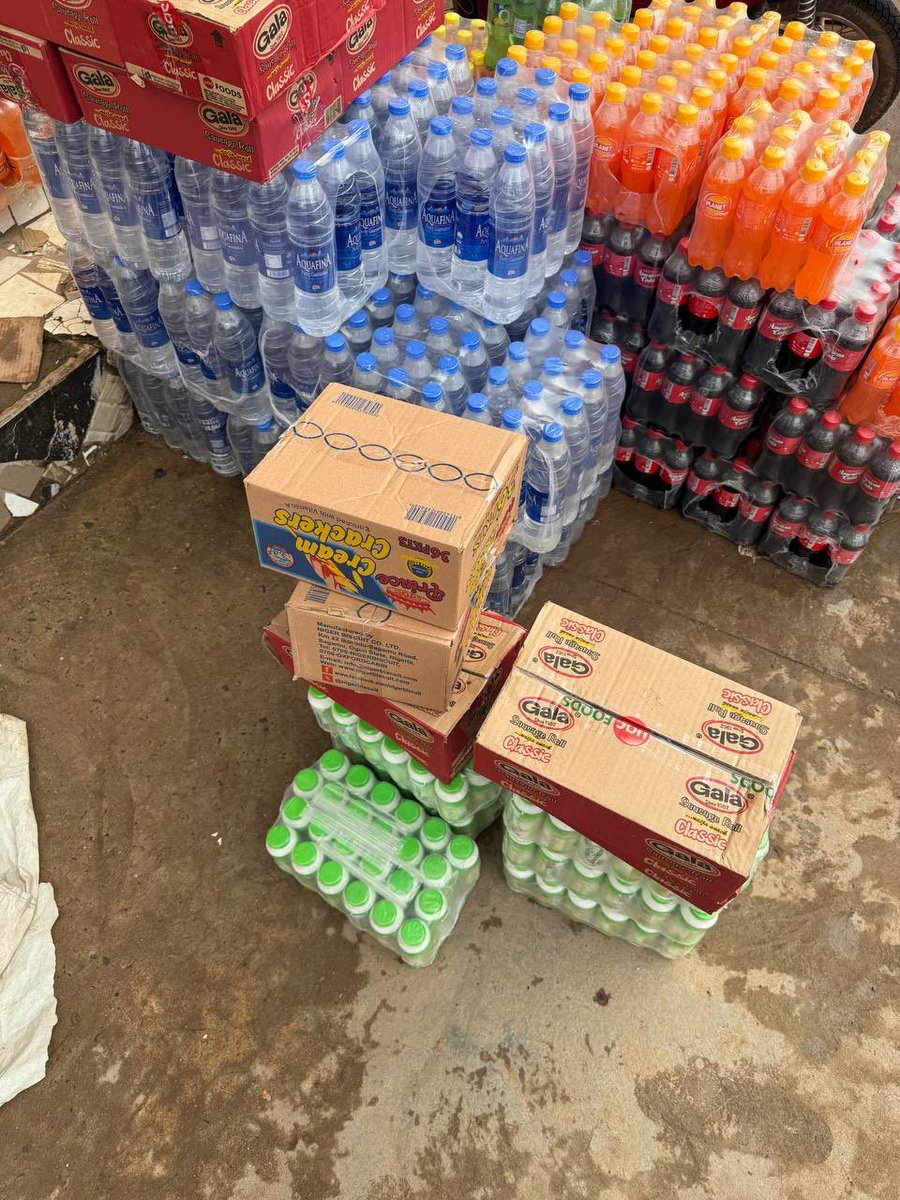 HSKonSol's tweet photo. GM Everyone! Day 3 is here!

Big appreciation for your support yesterday. 

Today, we would be sharing food &amp; snacks again for the kids, Fixing wall cracks in the school &amp; Repainting the building.

Streaming resumes at 10:30am WAT. $HSK

https://t.co/sXv0Y8ifZc https://t.co/sOPTAyyvDW