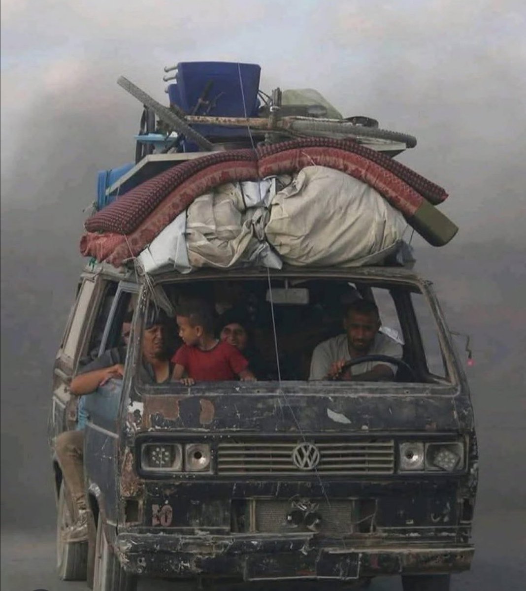 حين تكون القواعد الدولية آمرة ،تنتفي المبادئ الإنسانية وتغلب القوة والمصلحة.
حال غزة وأهلها.