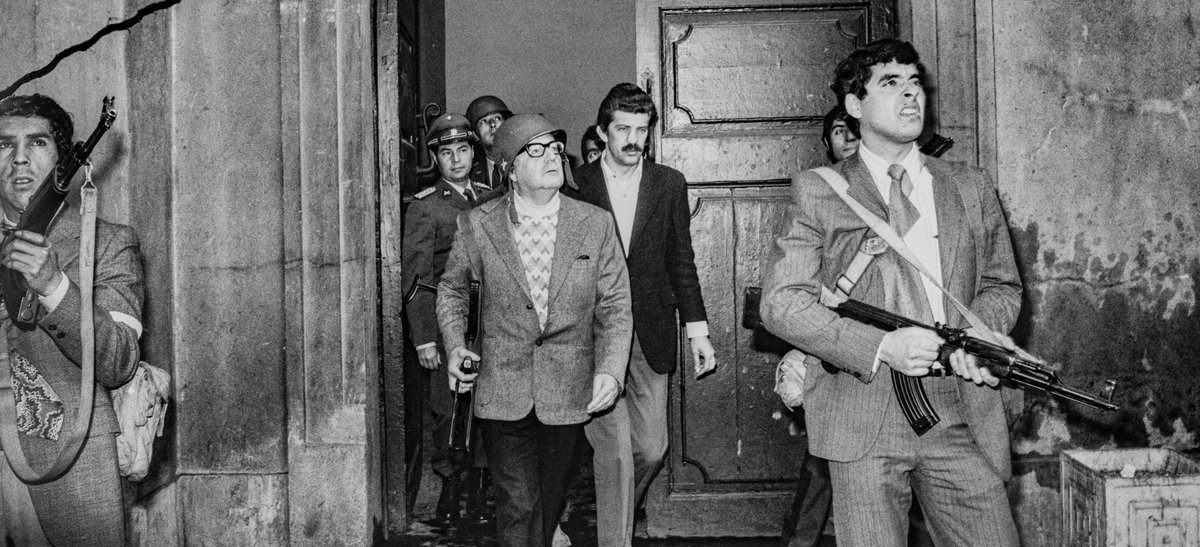 L'ultimo discorso di Salvador Allende, ma anche gli anni di Unidad popular e il golpe di Pinochet. Tutto in una puntata di Wikiradio, andata in onda il 15 settembre su <a href="/Radio3tweet/">Rai Radio3</a> 

Si può riascoltare qui: raiplaysound.it/audio/2025/09/…