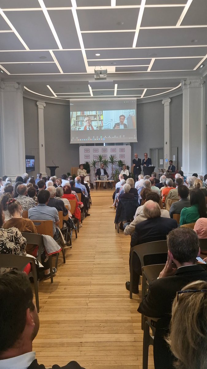 Intervention de Frédéric Chéreau, vice-président de l'AMF et co-président de la commission Santé à la journée parlementaire du Groupe transpartisan à l'Assemblée nationale sur les déserts médicaux à Laval.

💬 « La santé est l'un des sujets majeurs dont les habitants parlent