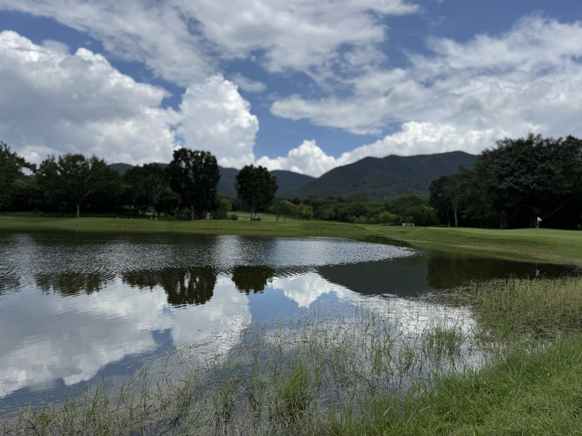 Golffanzz's tweet image. Like  in HEAVEN 

#Chiang Mai Highlands Golf and Spa Resort.