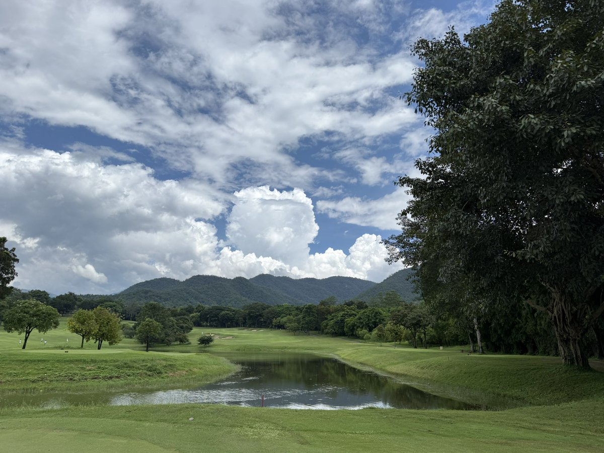 Golffanzz's tweet image. Like  in HEAVEN 

#Chiang Mai Highlands Golf and Spa Resort.