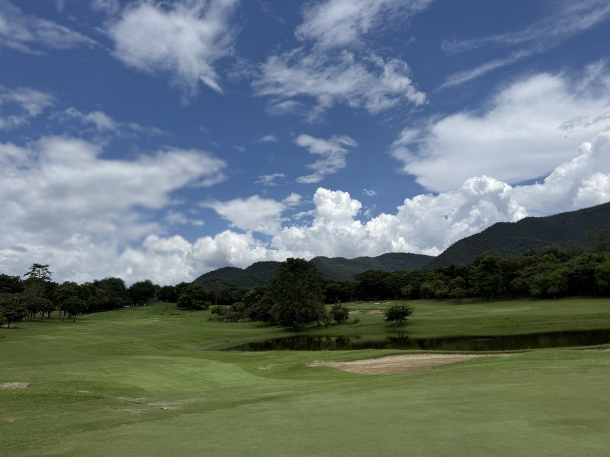 Golffanzz's tweet image. Like  in HEAVEN 

#Chiang Mai Highlands Golf and Spa Resort.