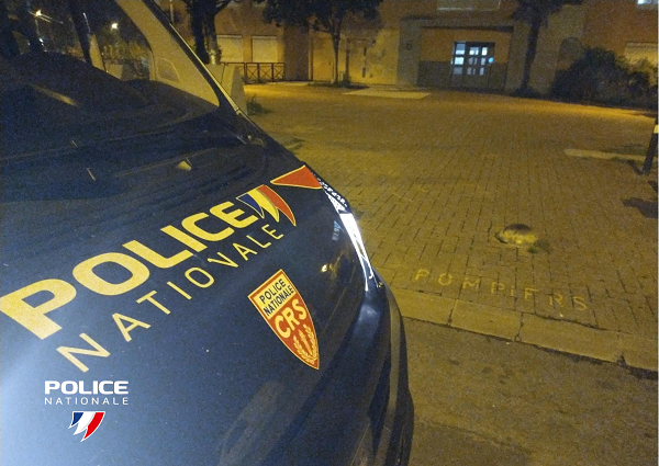 #Protéger | Hier, nos policiers ont mené une opération ciblée dans les quartiers nord de #Nantes, avec l’appui de la #CRS82. Cette intervention a permis l’interpellation de 2 individus, ainsi que la saisie de 28 sachets de cannabis, 8 doses de cocaïne et 215 euros en espèces.