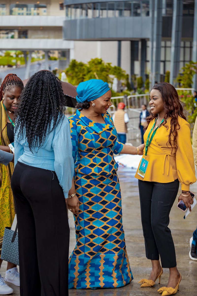 RossaNatalie3's tweet photo. Honored to connect with H.E. Samira Bawumia 🌍✨ @sbawumia . Her leadership, vision, and dedication to transforming lives continue to inspire young people like me to do more and dream bigger. 💛
#womeninleadership #connectionsthatmatter #leadership #africarising https://t.co/GWelEgDegb