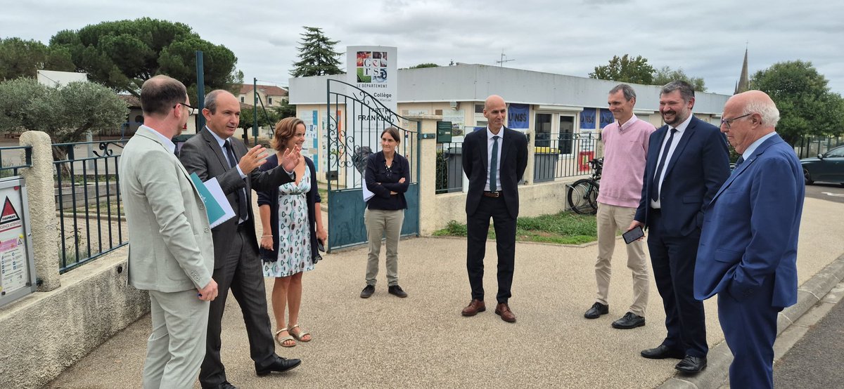 Karim BENMILOUD (@benmiloudkarim) on Twitter photo 🎷🎹 On ne présente plus l'Atelier d’Initiation à la Musique Jazz du <a href="/CollegeMarciac/">Collège Aretha Franklin</a>, mais quand on entend ces élèves pour la 1ère fois, c'est for-mi-da-ble ! 🎶
🔥Un immense bravo aux collégiens, à leurs professeurs et au maire de Marciac qui porte ce projet depuis des années👏🏻 🎷🎹 On ne présente plus l'Atelier d’Initiation à la Musique Jazz du <a href="/CollegeMarciac/">Collège Aretha Franklin</a>, mais quand on entend ces élèves pour la 1ère fois, c'est for-mi-da-ble ! 🎶
🔥Un immense bravo aux collégiens, à leurs professeurs et au maire de Marciac qui porte ce projet depuis des années👏🏻