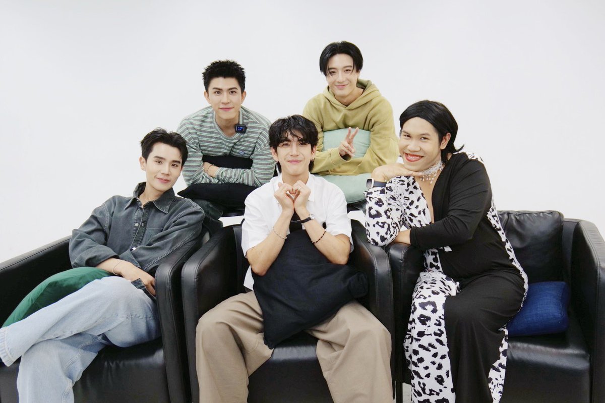 เตรียมความพร้อม ทำนายทายทัพ! ก่อนไปงาน
”MY MAGIC PROPHECY LUCKY IN LOVE FAN PARTY”

🔮 วันอาทิตย์ที่ 28 กันยายน 2568 เวลา 19.00 
✨ MCC HALL ชั้น3 เดอะมอลล์ไลฟ์สโตร์ บางกะปิ 

#MyMagicProphecy #jimmysea #จิมมี่ซี #jimmyyjp #sea_tawinan #savefranc #เซฟฟรัง #savesaisawat #francnrp