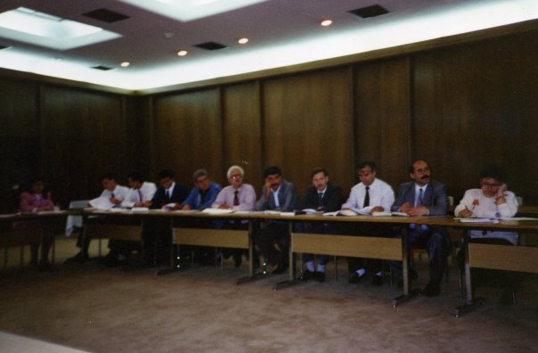 TURCHIA ANKARA
impresaoggi.com/it2/39-eugenio…
 
Ankara, parte dell'aula e dei tecnici del TEK (Ente Elettrico Turco) ai quali stiamo facendo i seminari  sull'efficienza delle centrali termoelettriche(1999).