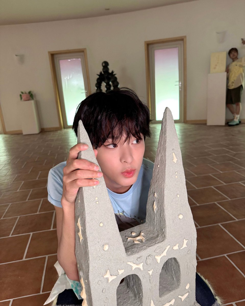 wbtokuno's tweet photo. 리쿠 뒤에 바보 뭐야 https://t.co/P5X5oX48gM