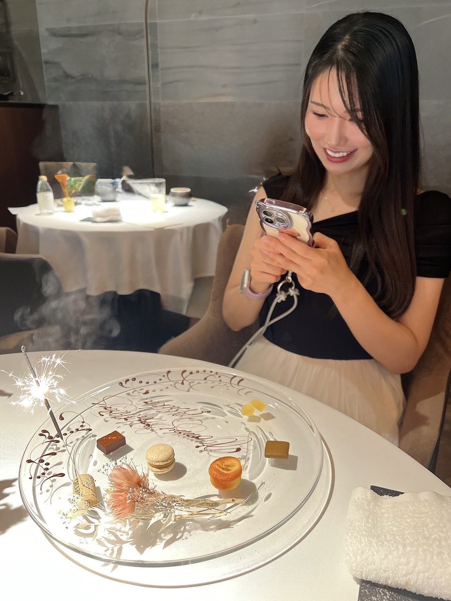 asuka_k911's tweet photo. しほりん、とむちゃん、ほたてちゃんとランチしてきたよ🫶🏻
お誕生日お祝いしてくれた😢💜
うれしすぎいいいい！
私の大好きなかわいい子ちゃんたち！

#だいすき https://t.co/e4qK7s8HwN