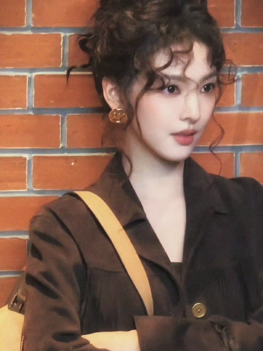 리리 tweet media