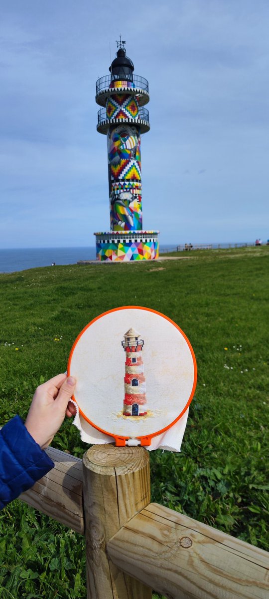 Las 2 fotografías de hoy para el concurso #TúyelFaro nos las manda Javier Sánchez <a href="/jasaga71/">Javier Sánchez</a>    Ambas se han hecho en el faro de Ajo (Cantabria). Esta también es muy ocurrente.