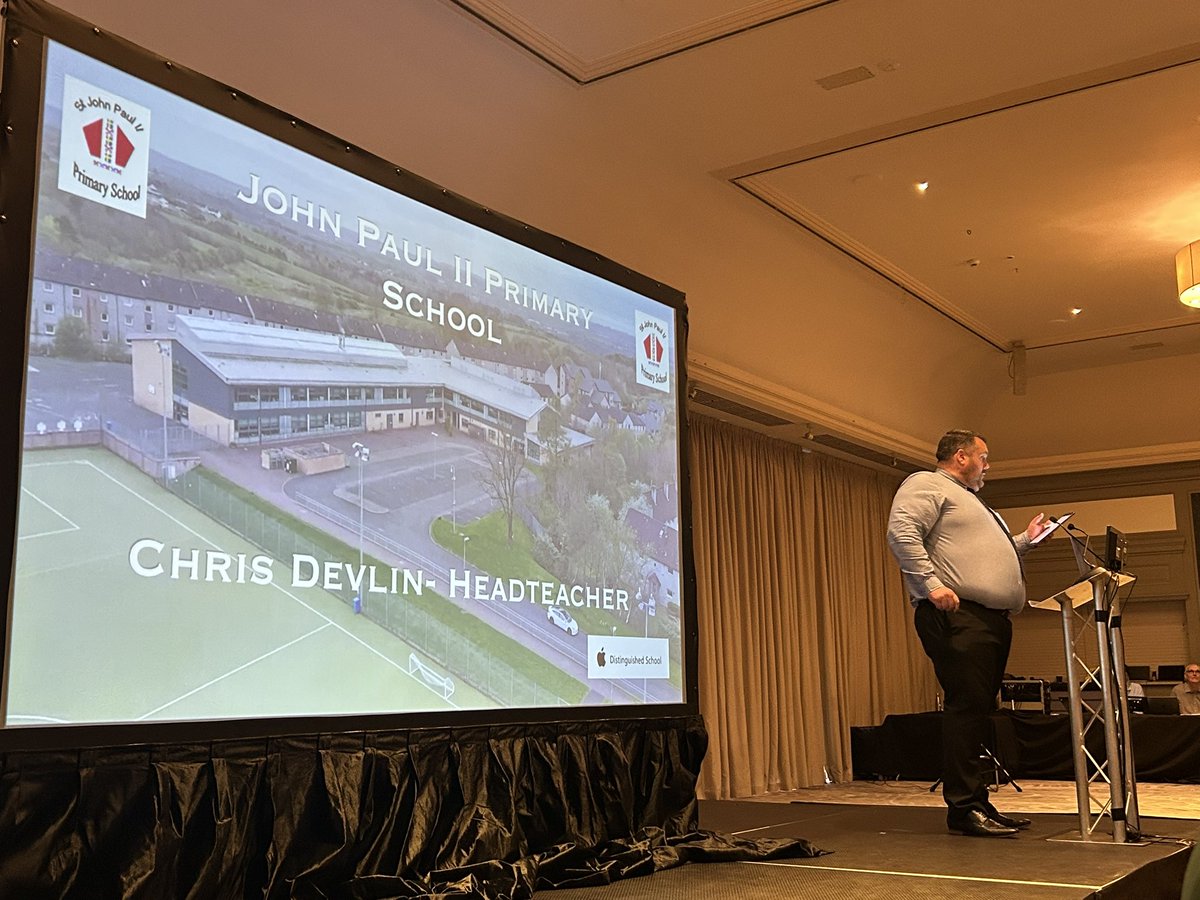 Jane_Arthur_'s tweet image. Leading #ConnectedLearning 📲 Great to hear from Chris Devlin Headteacher @StJohnPaulGCC about their use of #freeform to support #collaborativeenquiry #selfevaluation #qualityassurance #leadership @AppleEDU @Doug_GCC