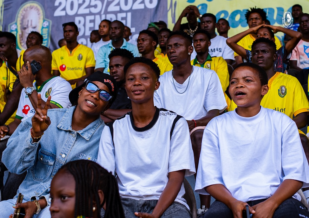 bendelinsurance's tweet photo. From the pitch to the stand, Every cheer, every clap, every song—fuel our spirit! 🔥, your love keeps us going. 🙏💛💚
We play, but you make the difference!
#AdaBendel #InsuranceFamily https://t.co/Bojavl694Y