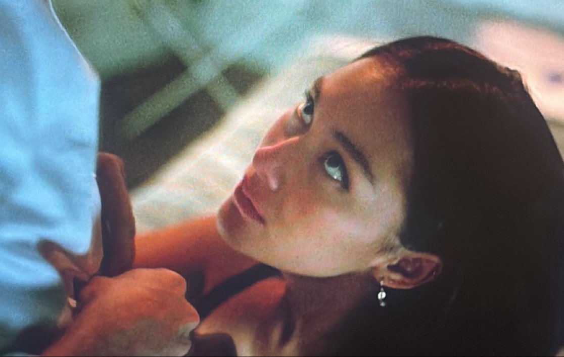 rafefode's tweet image. depois de mais de 4 anos ela tava FAMINTA