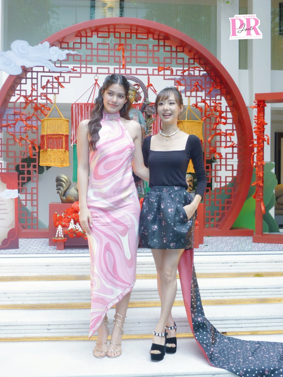 "ชาร์เลท วาศิตา" "เต้ย - จรินทร์พร"  ร่วมเปิดม่านพิพิธภัณฑ์วรเทพอนันต์ ชวนติดลูปรักไปด้วยกัน กับภาพยนตร์โรแมนติกคอเมดี้ “ซ้ำวัน กับ Someone" 

ข้ามพันวันที่หนักหนา มาค้นพบด้านที่ดีที่สุดของคุณไปด้วยกันวันนี้ ที่ Netflix เท่านั้น!

#CharletteWasita #ToeyJarinporn
#ซ้ำวันกับSomeone