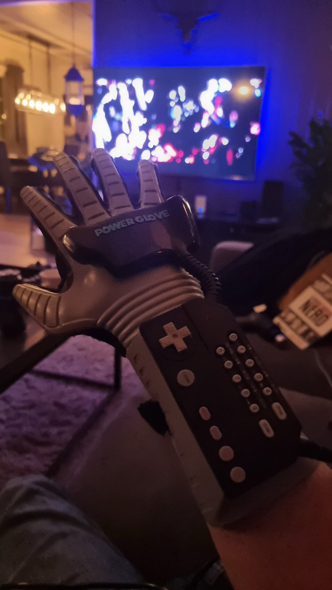 What’s your favorite terrible retro hardware? 

The Nintendo Power Glove is notoriously useless, but it looks so ridiculously cool you just need to have two of them, right? 

We would love to hear your takes. Please share… 😁

#retro #retrogame #nintendo #bestoftheworst