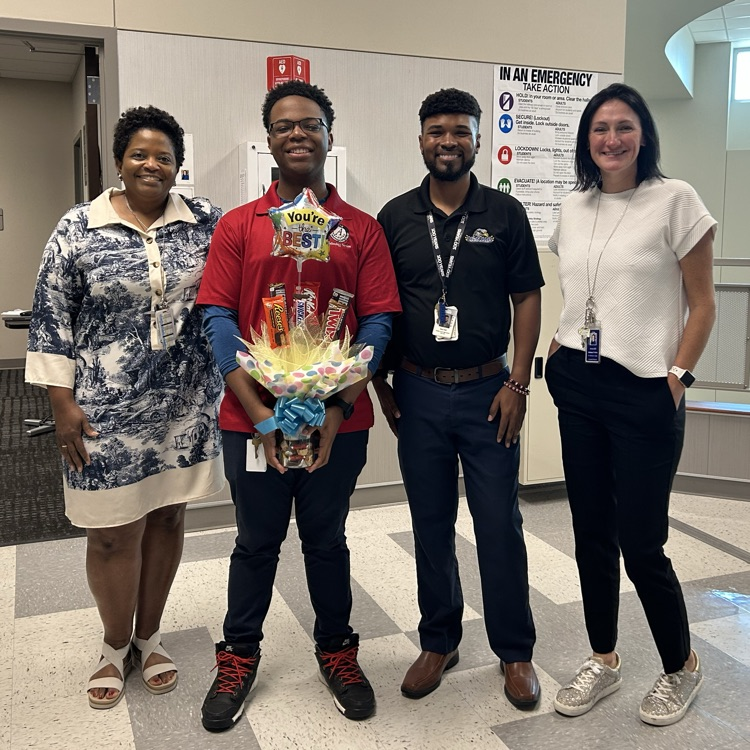 RMcNairJH's tweet image. Yesterday McNair celebrated IT Professional Day! 🎉 Huge shoutout to our tech wizard, Bryce Redmond! 🖥️ McNair showered him with gifts to show how much we appreciate all he does to keep us connected &amp;amp; running smoothly. Thank you, Bryce! 🙌 #TechHero #EagleExcellence