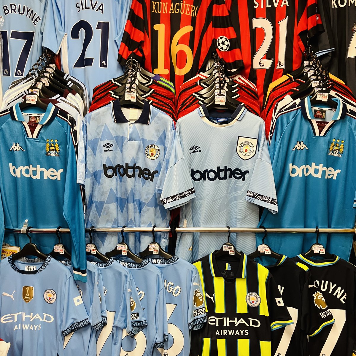 マンチェスターシティ 88/90 OASIS LIVE25 カスタムユニフォーム マンチェスターシティ 88/90 OASIS LIVE25 カスタムユニフォーム