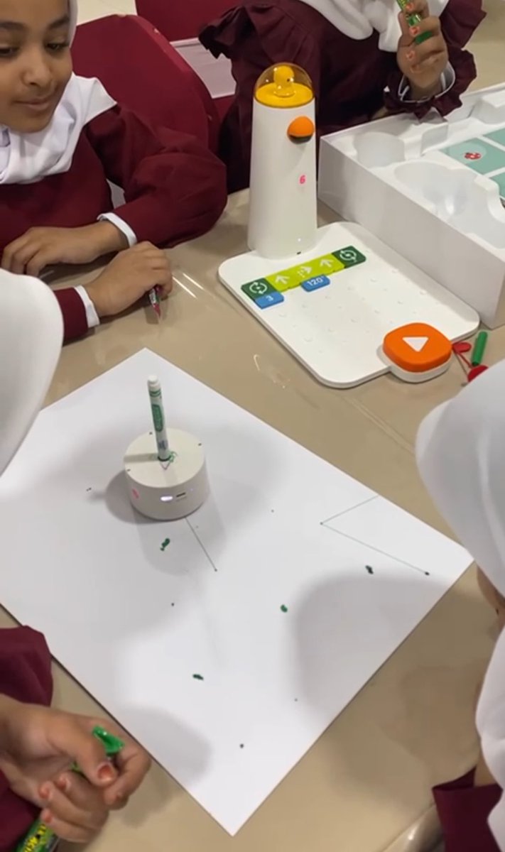 مدرسة زينب بنت علي tweet media