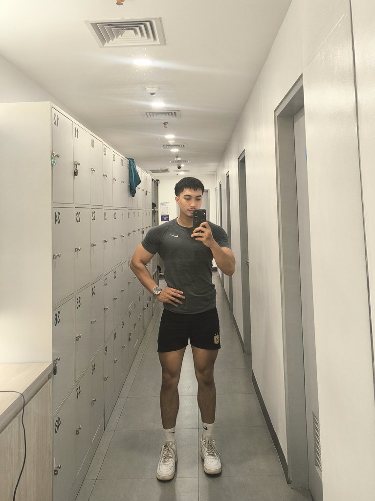 Eli (@eljvlrn) / Posts / X