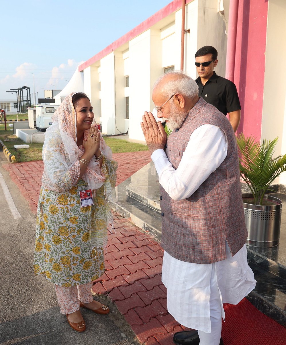 DaamanB's tweet photo. Happy Birthday to our beloved Prime Minister Shri @narendramodi ji! 🌸✨ May this year bring you joy, health, and renewed energy to keep guiding Bharat towards greater heights. 🙏🇮🇳 #HappyBirthdayModiji https://t.co/qNu3KDiYMP