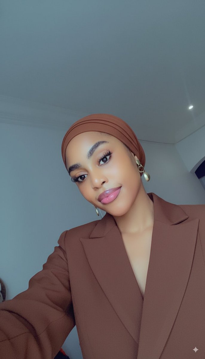 Corporate girlie🤎💼