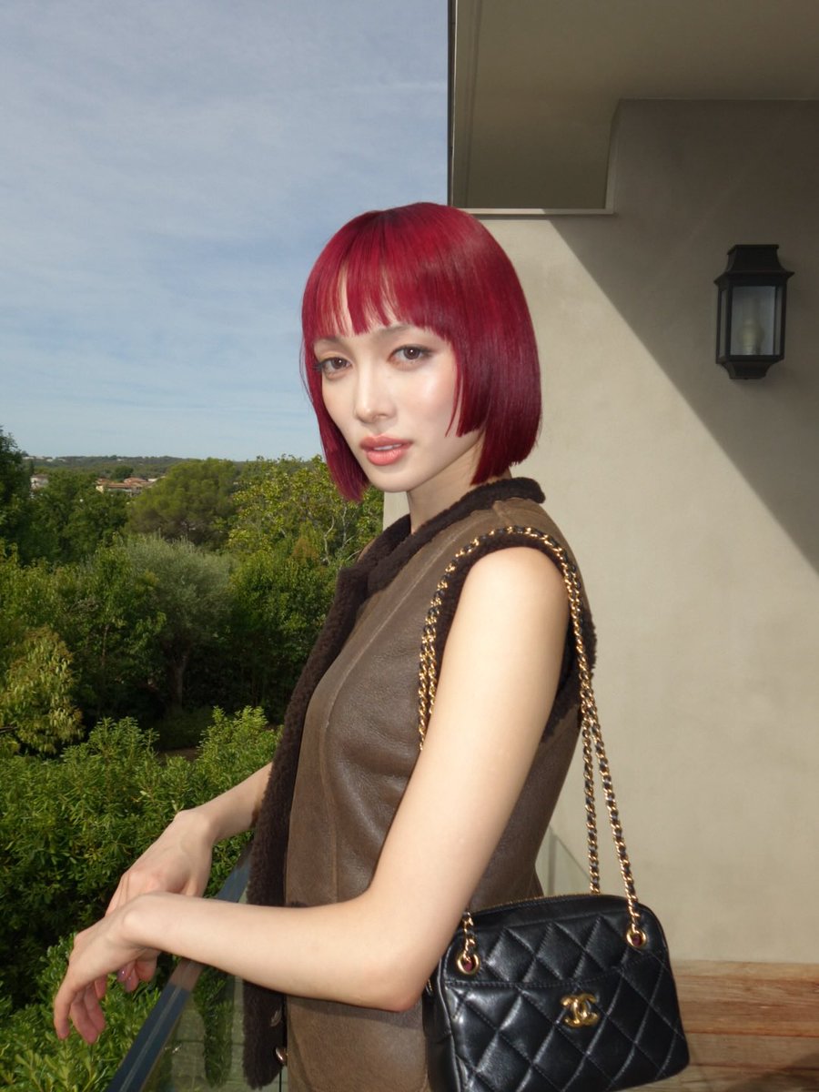 XG_UPDATES's tweet photo. [TWITTER] 250917

Thank you for inviting me CHANEL🫶❤️
Beautiful Jasmine farm in Grasse🤍💐🇫🇷
Love N°5 ❤︎ ♡ ❤︎ ♡
@CHANEL_JP #JURIN
#CHANELFragrance #CHANELGrasse #dansleschampsdechanel

#XG #JURIN 
#XGUpdates 
@XGOfficial_ #ALPHAZ https://t.co/pfsnQBxzbX