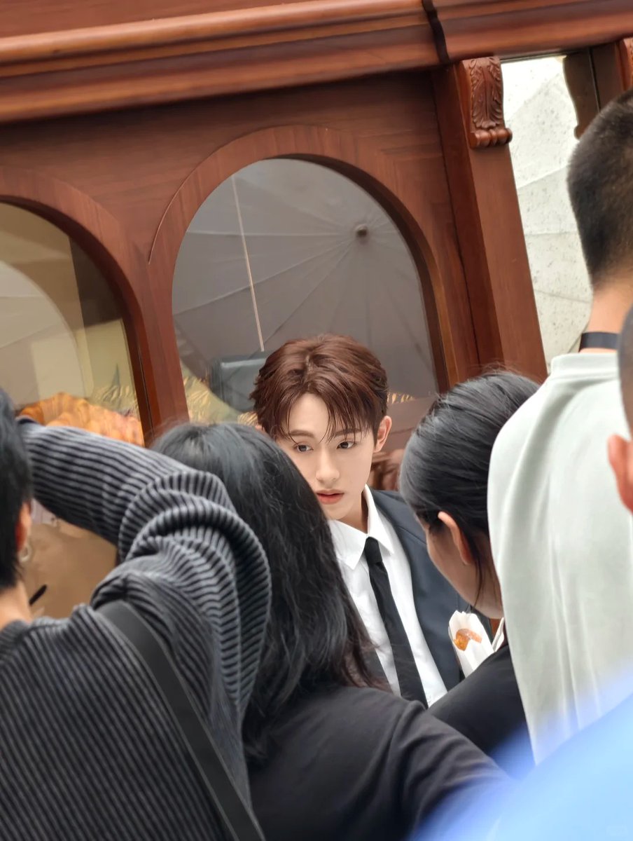 yunqiluvie's tweet photo. winwin at the ami paris event in chengdu

#WINWINxAmiParis https://t.co/QzszDFD0VH