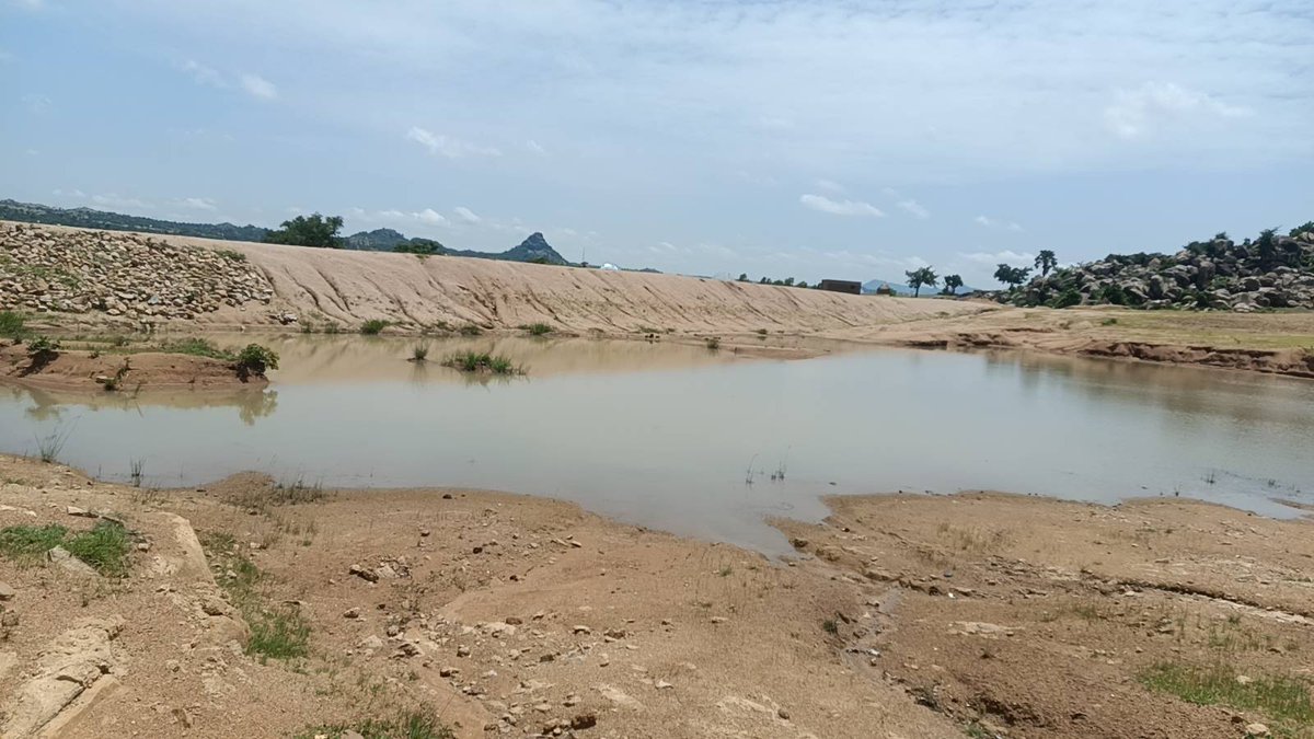 TheICIR's tweet photo. After nearly N1 billion was spent on constructing dams in Monkin and Sabon Pegi communities, Zing LGA, Taraba State, between 2014 and 2021, Crestline Service Ltd failed to deliver these projects. Instead, they abandoned the sites, leaving residents to endure severe water scarcity in the dry season and unsafe water for their homes.
Full report: https://t.co/1JnzPdtLZm
@OfficialTaraba @GovAgbuKefas
