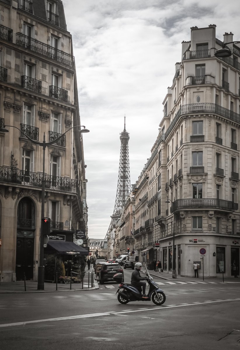 Despite doughnut-gate, I’ve had a lovely walk around Paris this morning.