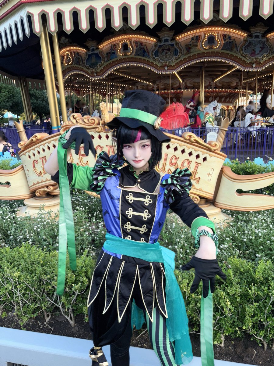 🎪🦇.｡.:*

#Dハロツイステ
#Dハロ仮装2025